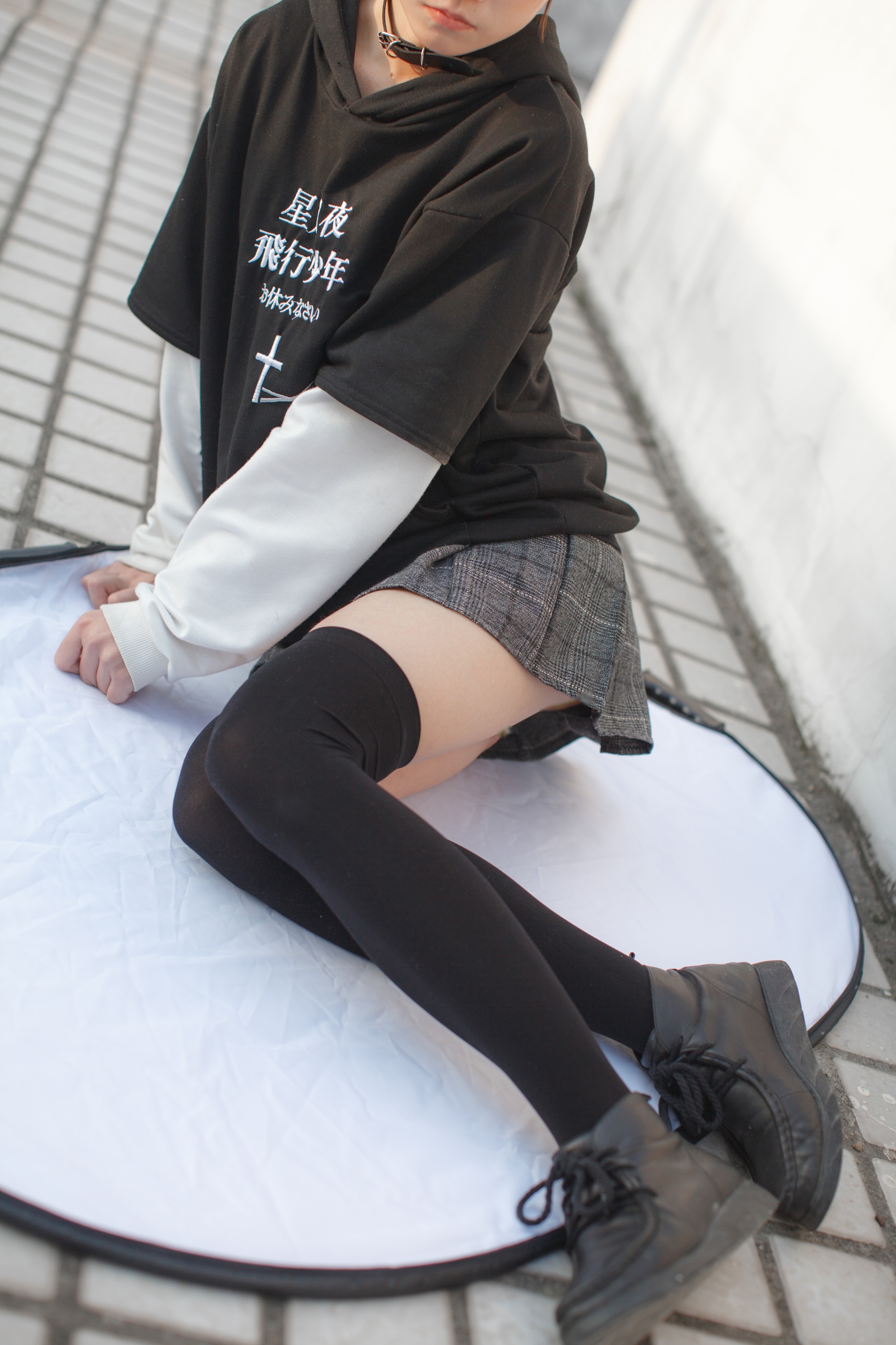 图片[1]-少女秩序 – NO.004 写真 EXvol.004 天台黑色过膝袜短裙[47P]-XikXak